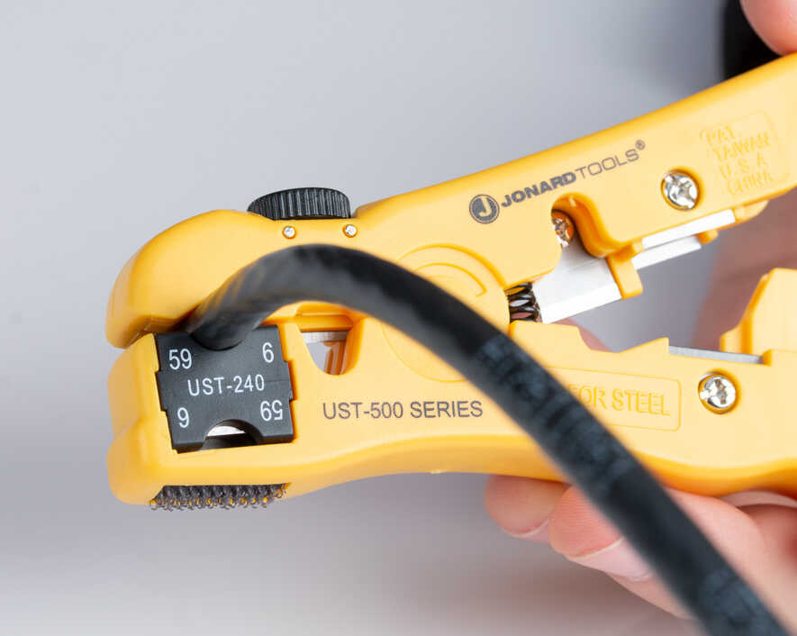 Jonard Tools - UST-540 - Universal Strip Tool, RG59/6 Coax W&Wo Stop