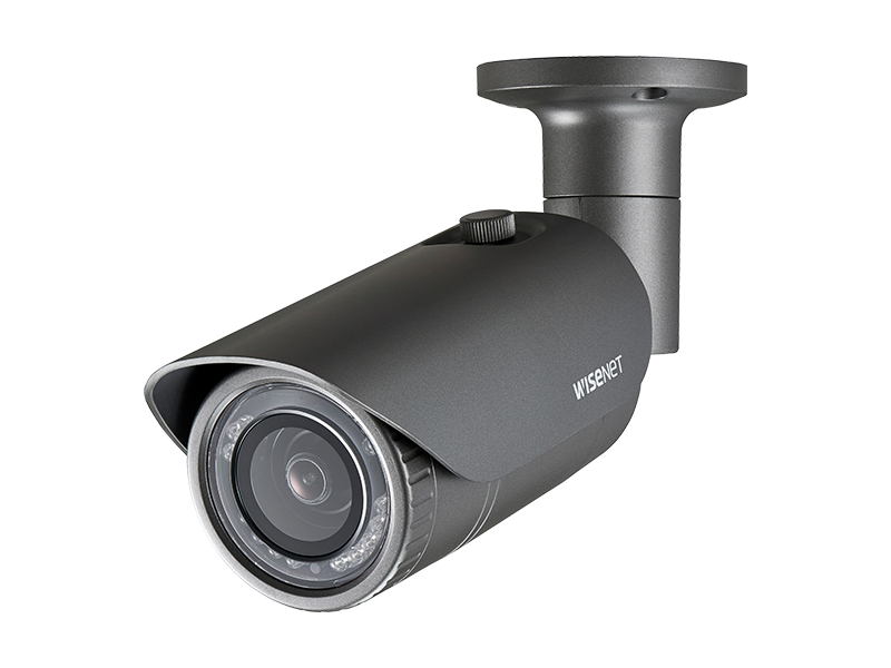 Hanwha - HCO-7010RA - Wisenet HD+ 4MP IR bullet camera, AHD or CVBS formats are available, 2.8 mm fixed lens, true D/N, 12VDC, IR distance 65 feet, IP66/IK10.