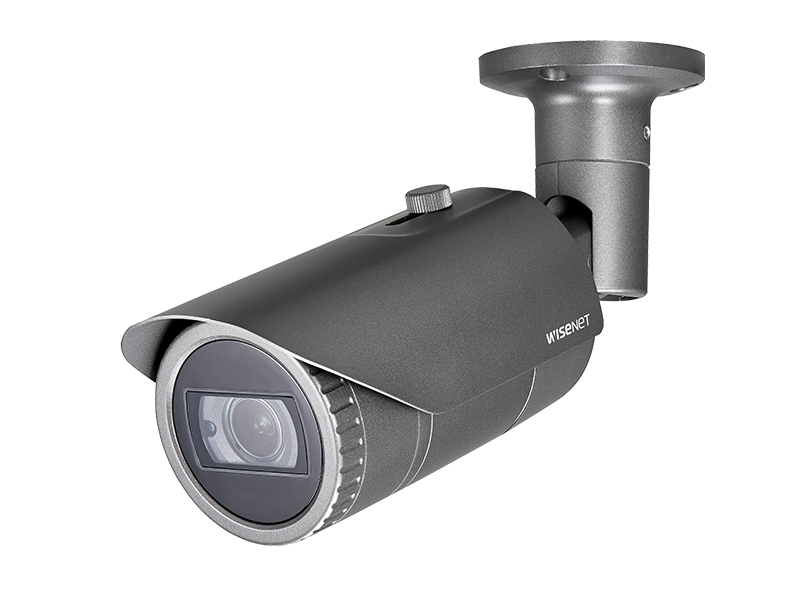 Hanwha - HCO-7070RA - Wisenet HD+ 4MP IR bullet camera, AHD or CVBS formats are available, manual vari-focal Lens (3.1X) (3.2-10mm), true D/N, 24VAC/12VDC, IR distance 98 feet, IP66/IK10.