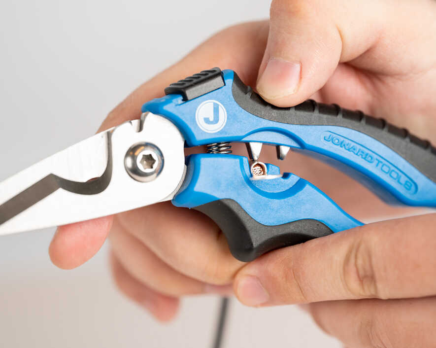 Jonard Tools - KWC-700 - Multi-Function Kevlar & Wire Cutting Shears, 7