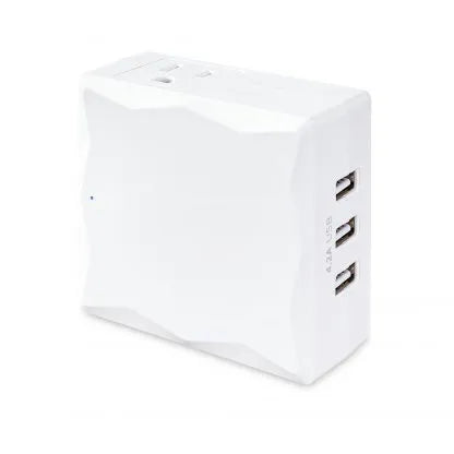 CYBERPOWER - P2WU - 2-Outlet Surge Protector with 3 USB 4.2A Type A, 500 Joules, Wall Tap, White, $50,000 CEG