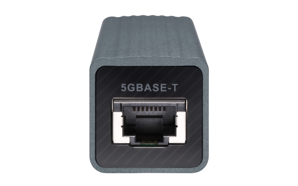 QNAP - QNA-UC5G1T - USB 3.0 to single port RJ45 5GbE/2.5GbE/1GbE/100MbE adapter, bus powered, USB type-c, 20cm USB-C to USB-A cable