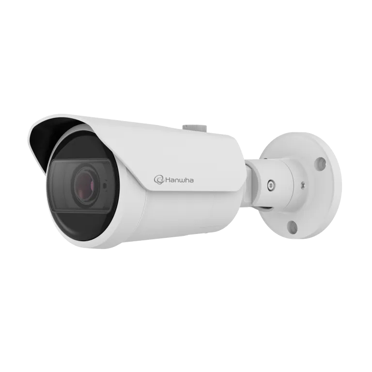Hanwha - QNO-C8083R - Wisenet Q network outdoor vandal bullet camera, 5MP @ 30fps, motorized vari-focal lens 3.2~10.2mm (H: 95°~29° / V: 69°~21°), triple codec H.265/H.264/MJPEG with Wisestream III (Based on AI engine), WiseNRⅡ(Based on AI engine), W