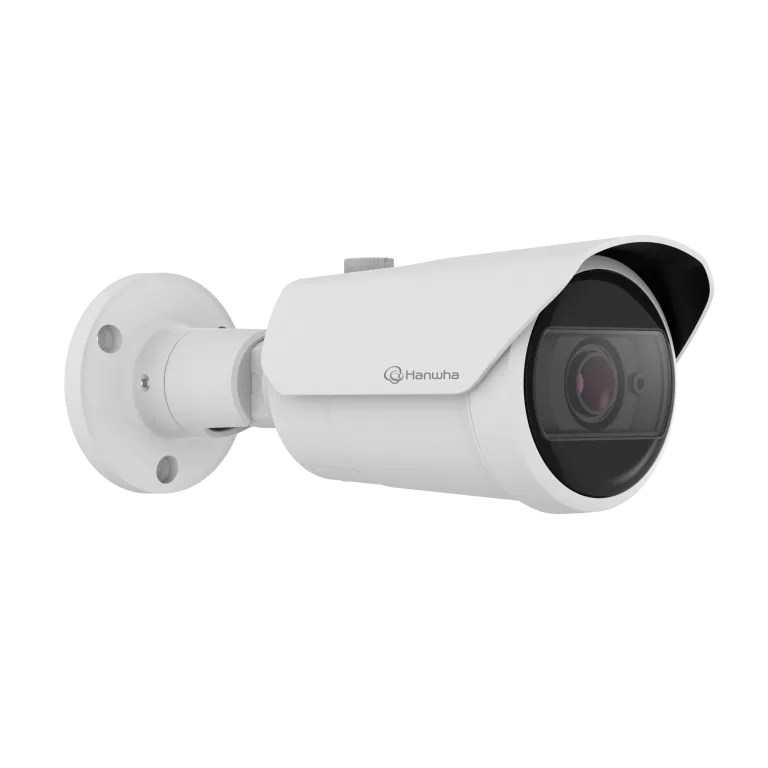 Hanwha - QNO-C8083R - Wisenet Q network outdoor vandal bullet camera, 5MP @ 30fps, motorized vari-focal lens 3.2~10.2mm (H: 95°~29° / V: 69°~21°), triple codec H.265/H.264/MJPEG with Wisestream III (Based on AI engine), WiseNRⅡ(Based on AI engine), W