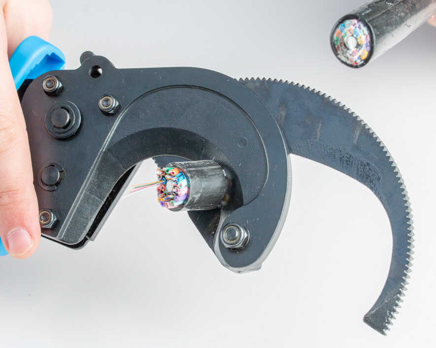 Jonard Tools - RC-600 - Ratcheting Cable Cutter - 600 MCM