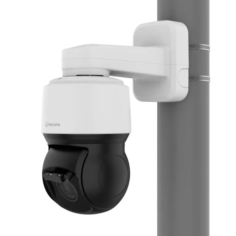 Hanwha - XNP-C8303RW - Powered by WN7 PTZ Plus with AI, 6MP @ 30FPS resolution, 5mm~150mm (30x) lens, build in wiper and adaptive Wise IR (200m), extreme WDR 120dB, Day & Night ICR, H.265, H.264, MJPEG codec support, Analytics events based on AI engi