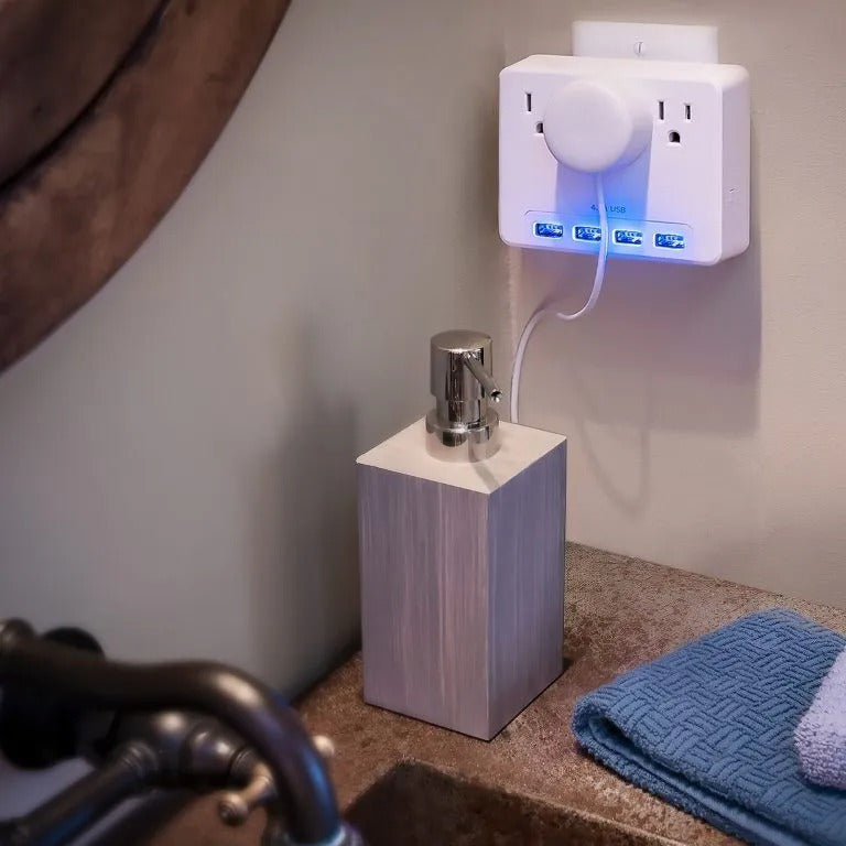 Cyber Power - P3WU - 3 AC Outlet Wall Tap 125V with 4 Lighted 4.2A USB Charging Ports 